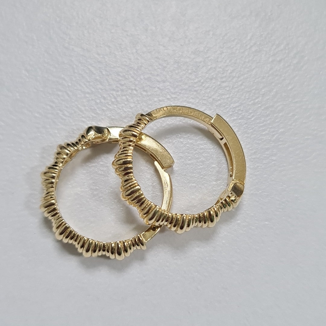 HUGGIES ORO 14K 2.9 (NUEVO)