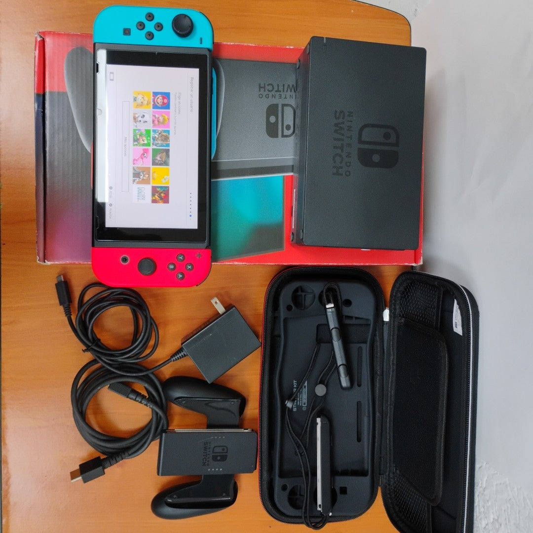 CONSOLA DE VIDEOJUEGO NINTENDO SWITCH 1.1 32 GB (SEMINUEVO)