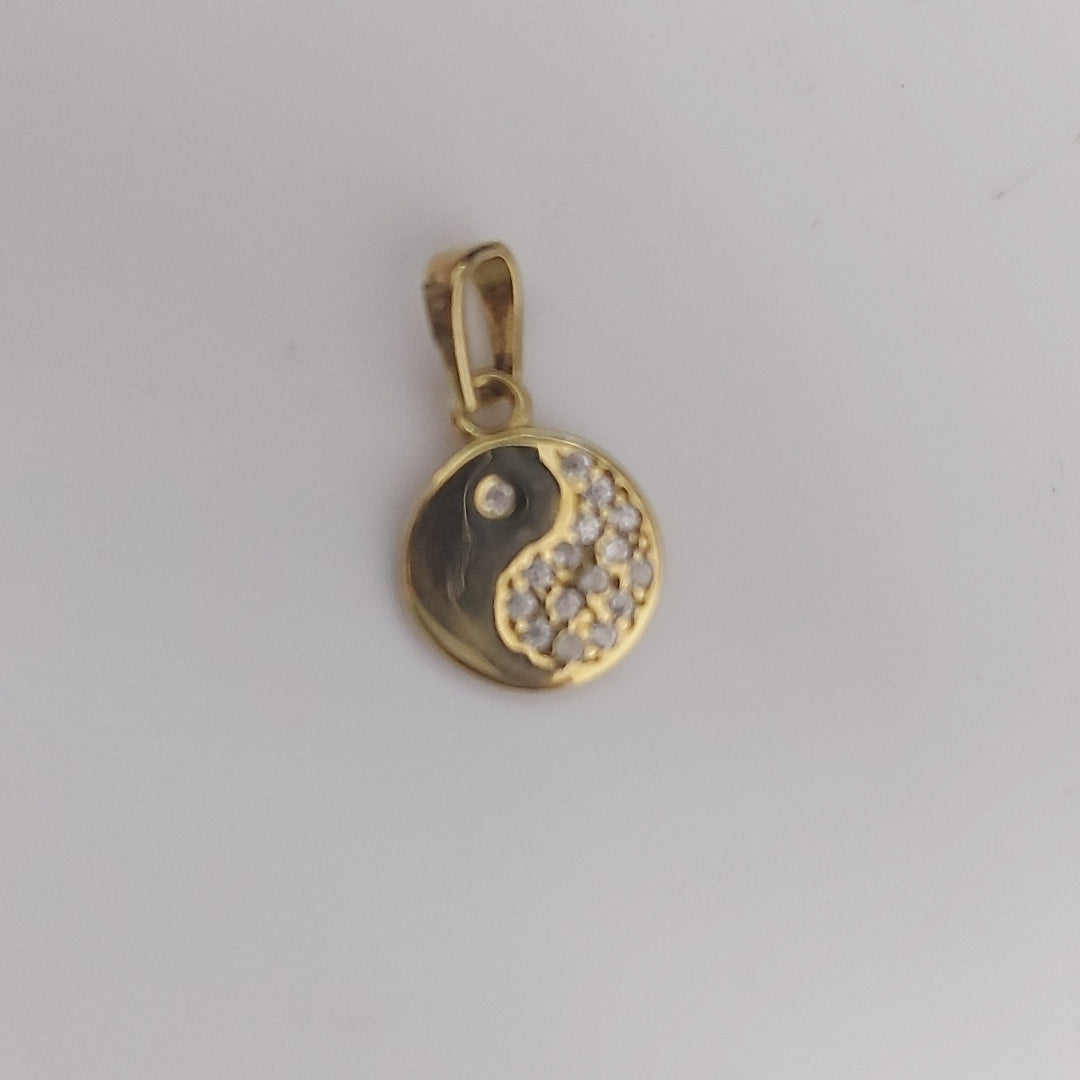 DIJE. ORO. 14 K 0.9 GRMS (SEMINUEVO)