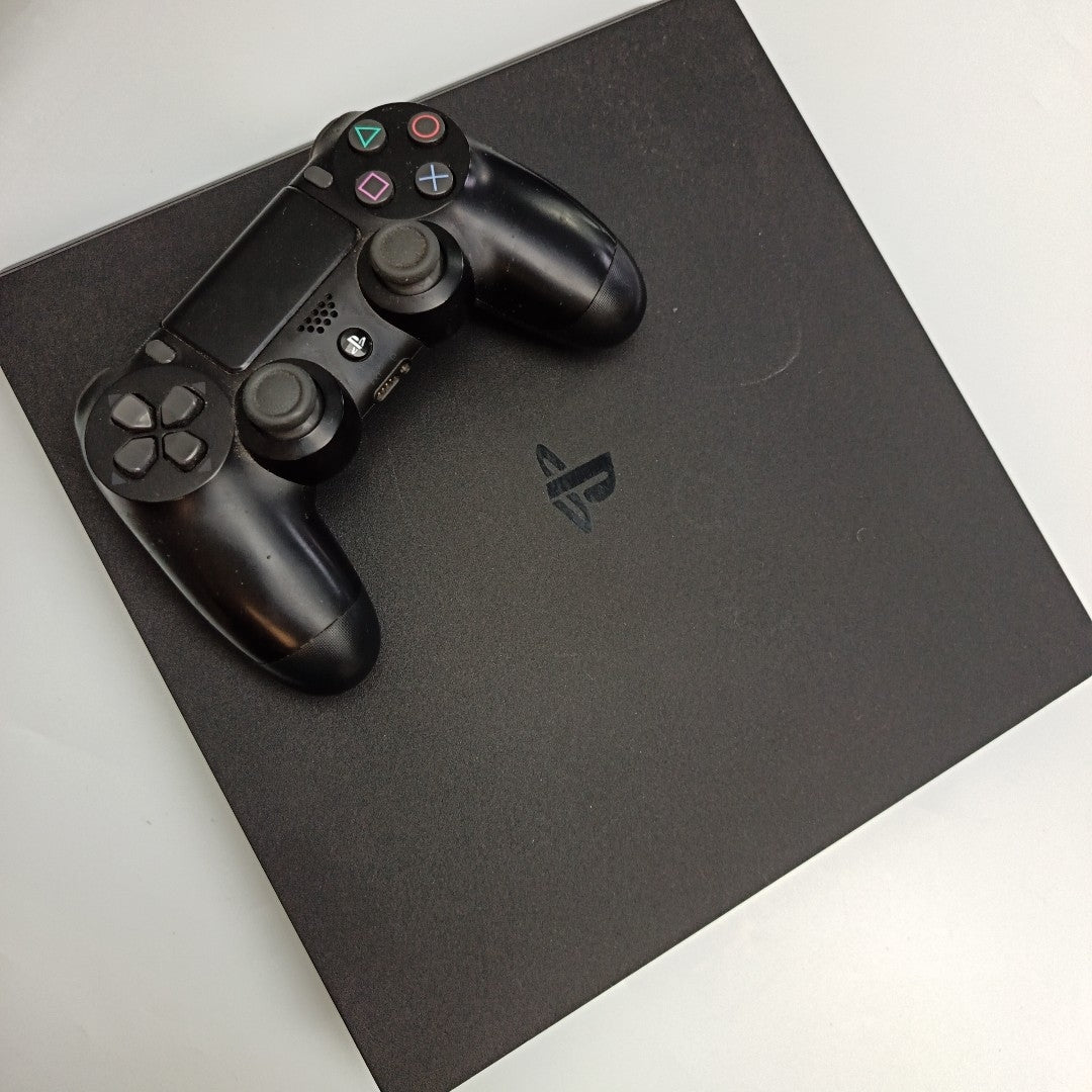CONSOLA DE VIDEOJUEGO SONY PS4 SLIM 1 TB (SEMINUEVO)
