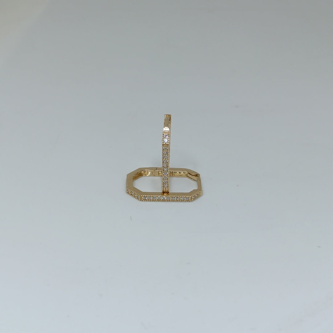 HUGGIES ORO 14K 2.6 (NUEVO)