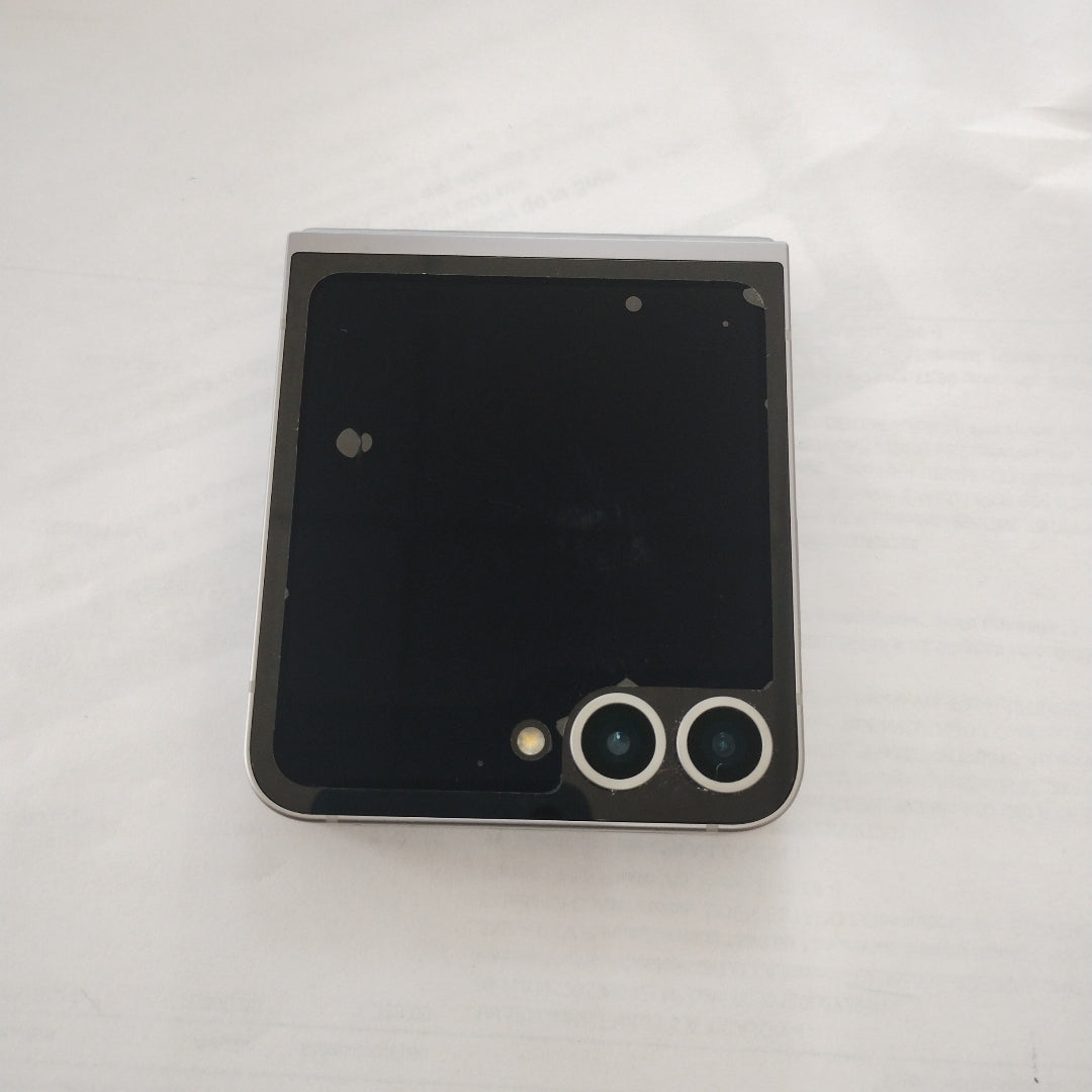 CELULAR SAMSUNG GALAXY Z FLIP6 SM-F741B (2024) 512 GB 12 GB RAM (SEMINUEVO)