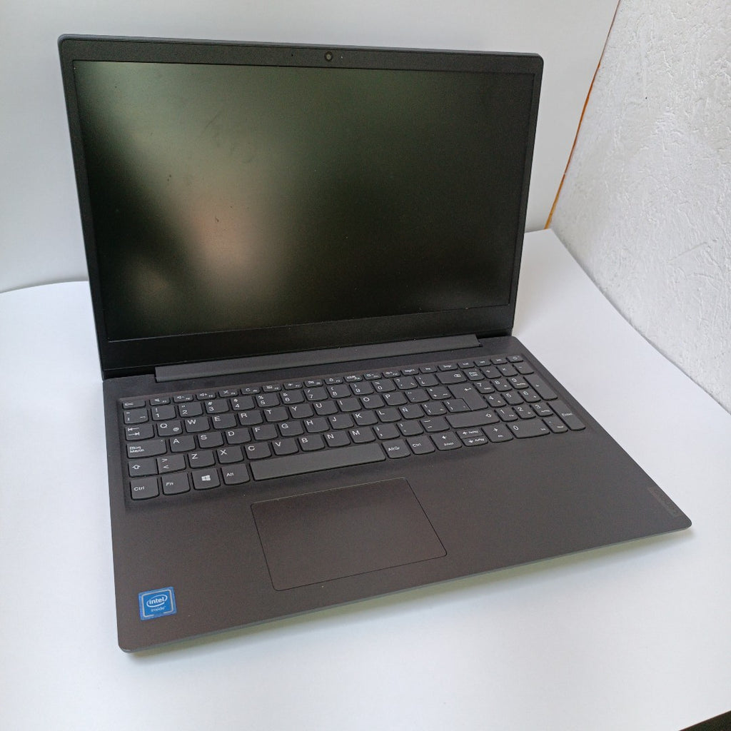 LAPTOP LENOVO V15-IGL (2022) 256 GB SSD 8 GB RAM (SEMINUEVO)