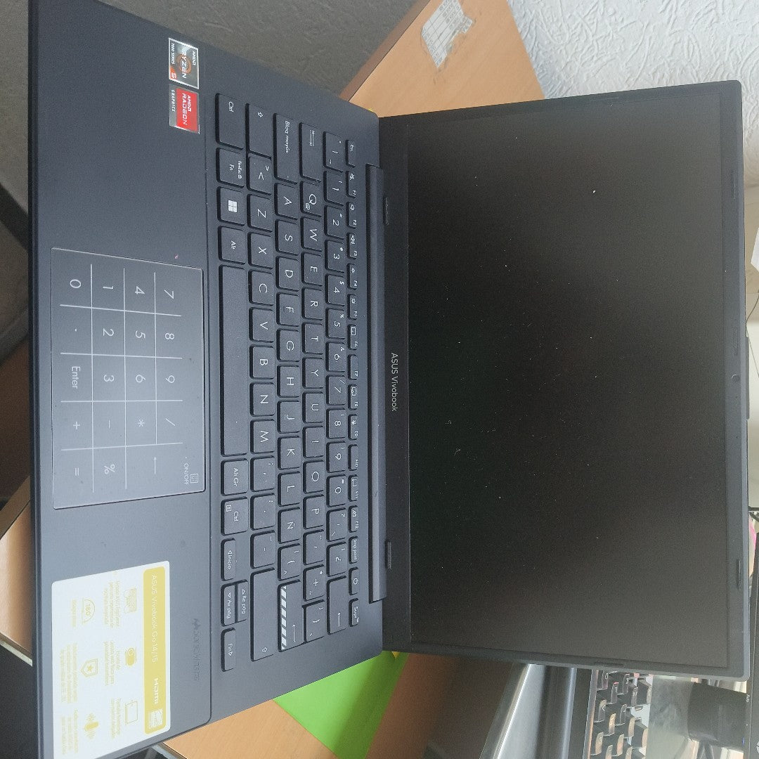 LAPTOP ASUS VIVOBOOK GO 14 E1404FA-NK209W (2023) 512 GB SSD 16 GB RAM (SEMINUEVO)