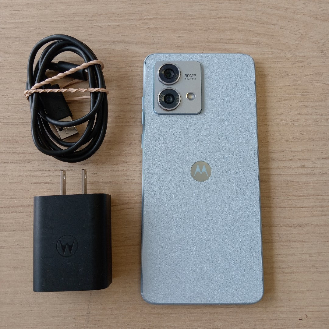 CELULAR MOTOROLA MOTO G84 XT2347-1 (2023) 256 GB 8 GB RAM (SEMINUEVO)