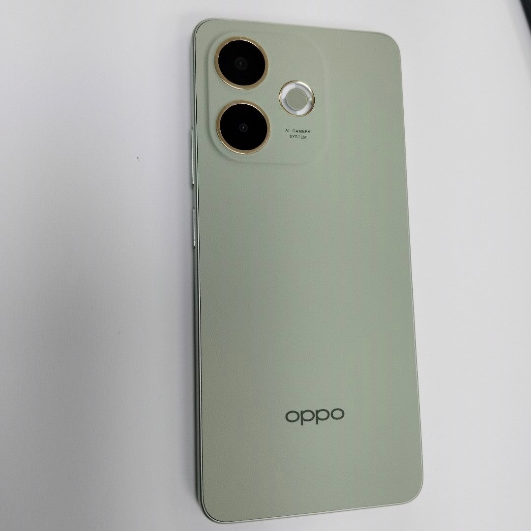 CELULAR OPPO  A5 PRO CPH2711 (2025) 256 GB 8 GB RAM (SEMINUEVO)