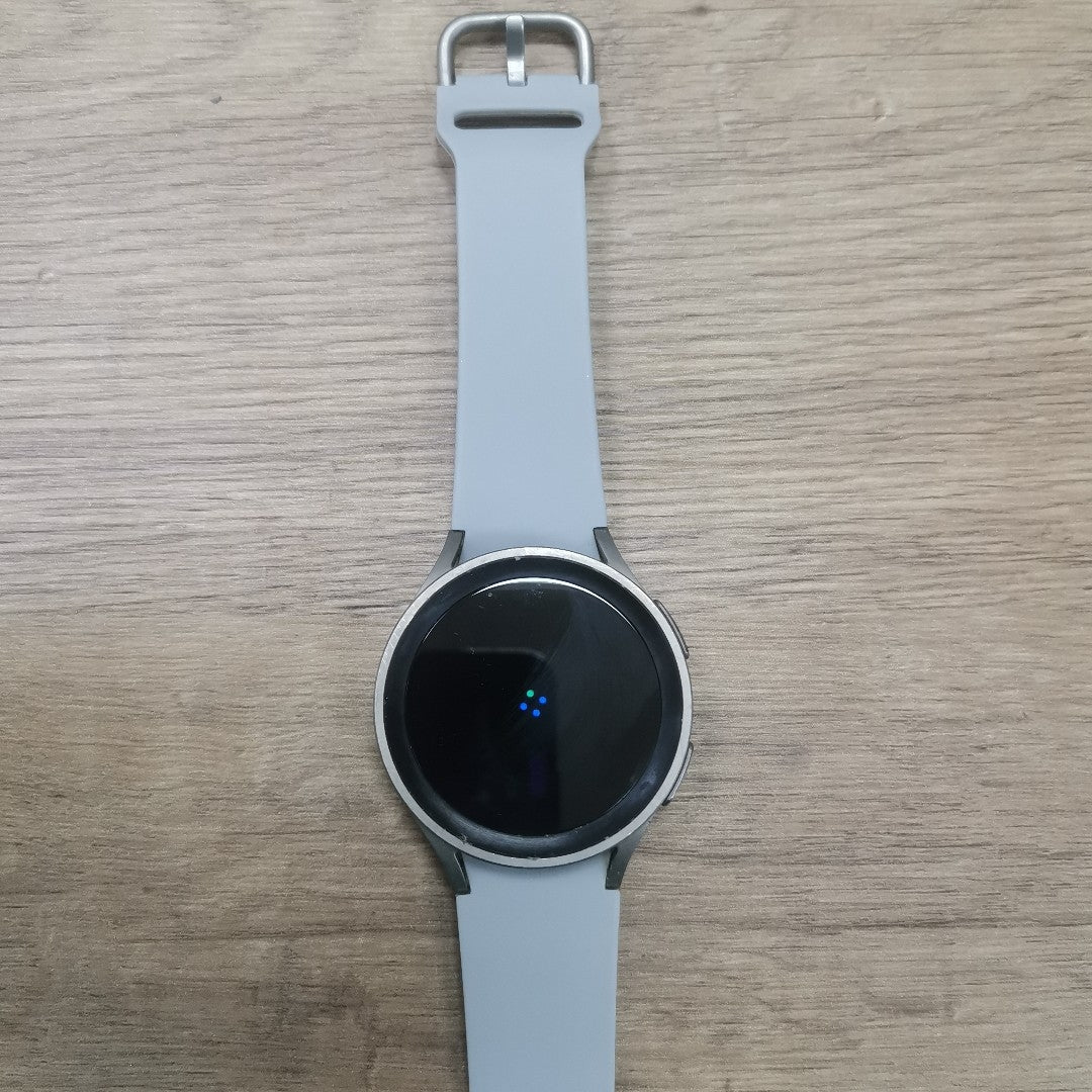SMARTWATCH SAMSUNG GALAXY WATCH 5 PRO SM-R920 45 MM GPS (SEMINUEVO)