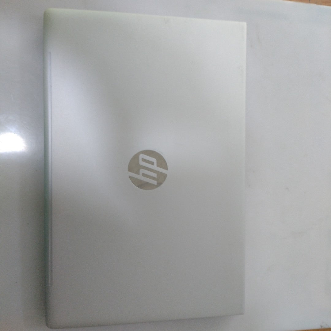 LAPTOP HP PROBOOK 440 G9 (2023) 512 GB SSD 8 GB RAM (SEMINUEVO)