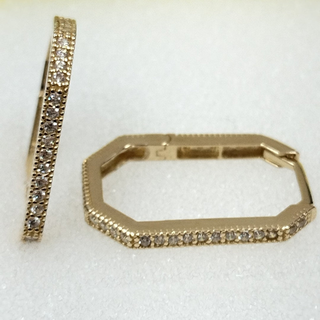HUGGIES ORO 14K 2.6 (NUEVO)