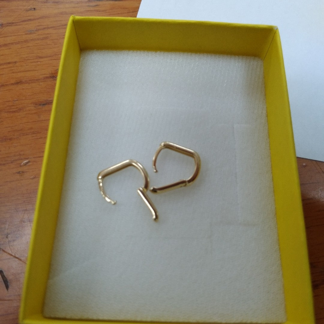 HUGGIES ORO 14K 1.7 (NUEVO)