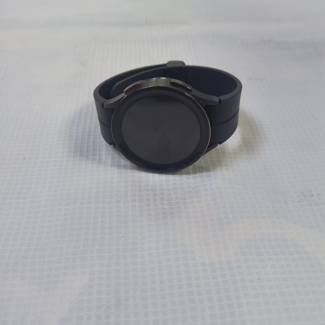 SMARTWATCH SAMSUNG GALAXY WATCH 5 PRO SM-R920 45 MM GPS (SEMINUEVO)