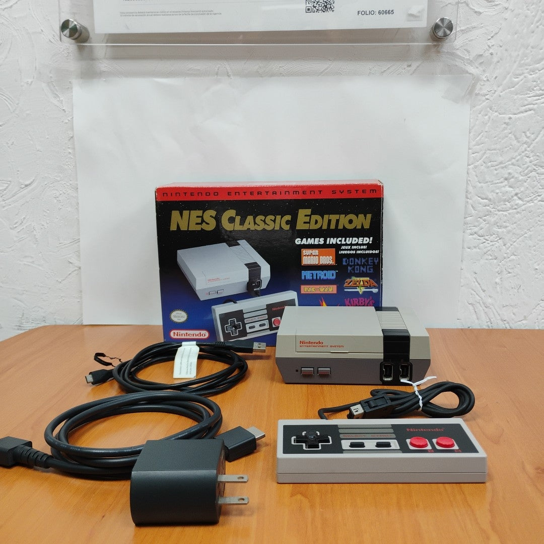 CONSOLA DE VIDEOJUEGO NINTENDO NES CLASSIC EDITION 30 JUEGOS PRECARGADOS                                                                                (SEMINUEVO)