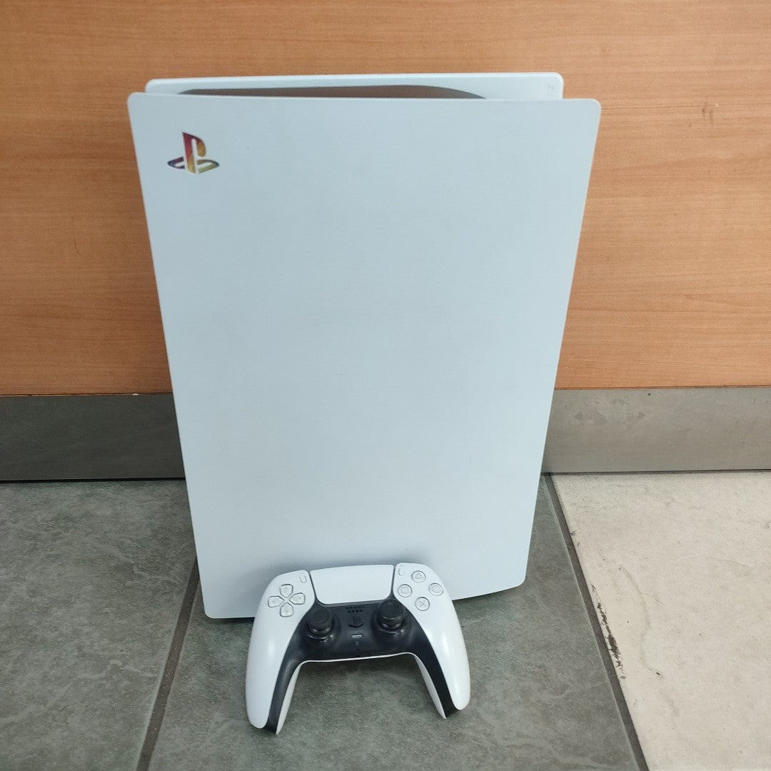 CONSOLA DE VIDEOJUEGO SONY PS5 825 SSD (SEMINUEVO)