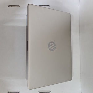 LAPTOP HP 15-EF2502LA (2022) 256 GB SSD 8 GB RAM (SEMINUEVO)