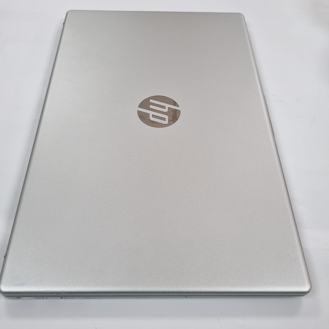 LAPTOP HP 15-FD0999NR (2024) 512 GB SSD 8 GB RAM (SEMINUEVO)