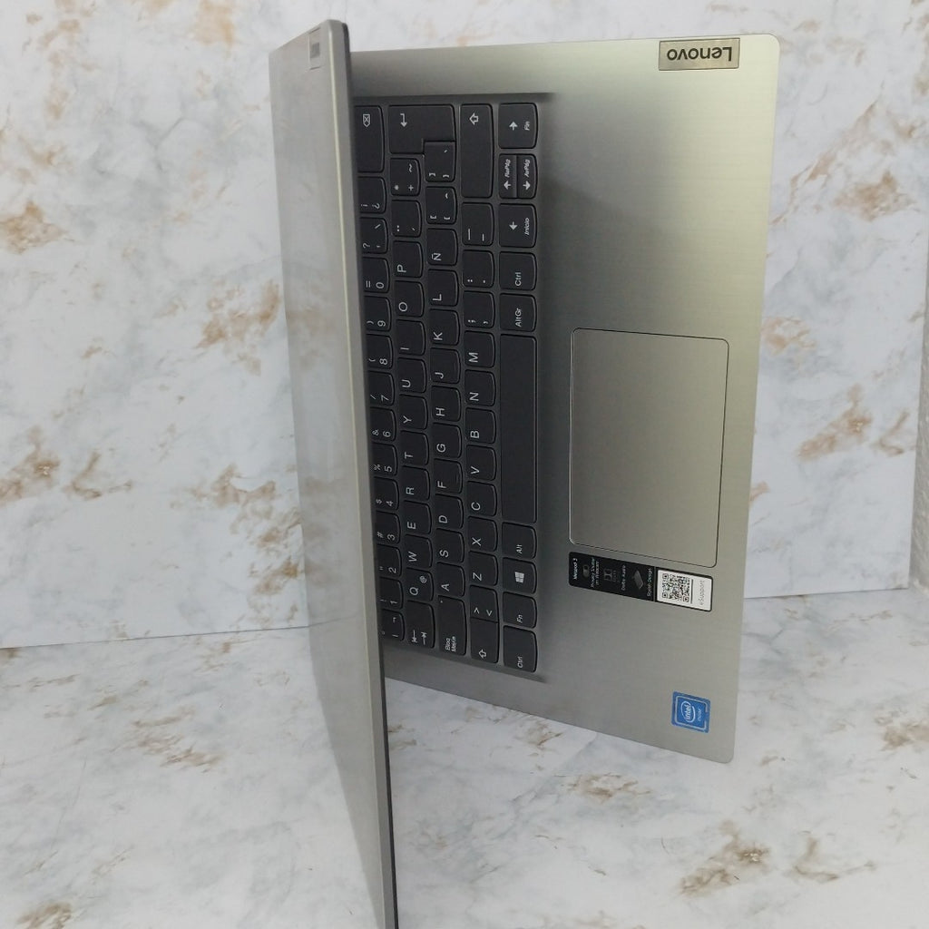 LAPTOP LENOVO IDEAPAD 3 14IGL05 (2022) 1 TB 8 GB RAM (SEMINUEVO)