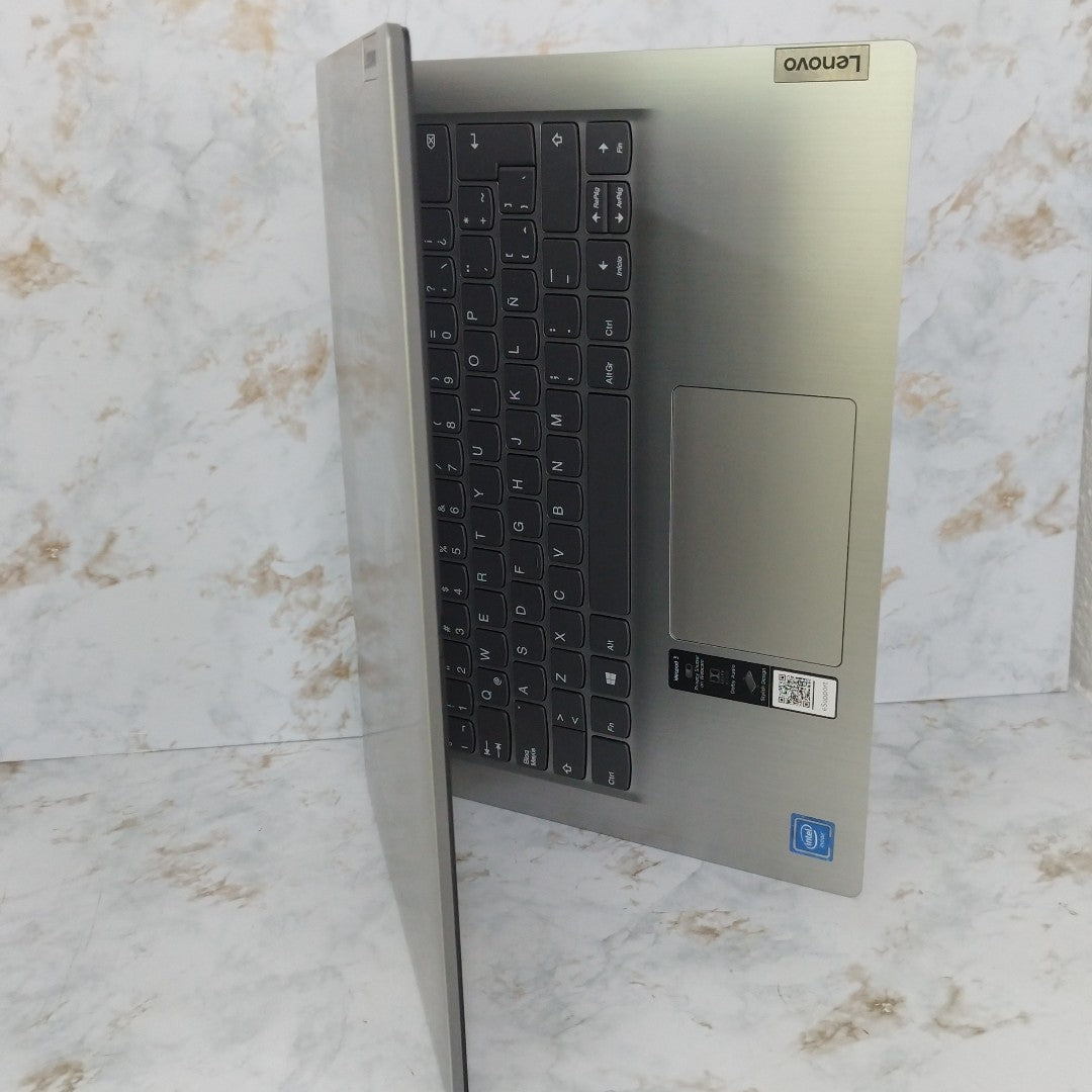 LAPTOP LENOVO IDEAPAD 3 14IGL05 (2022) 1 TB 8 GB RAM (SEMINUEVO)