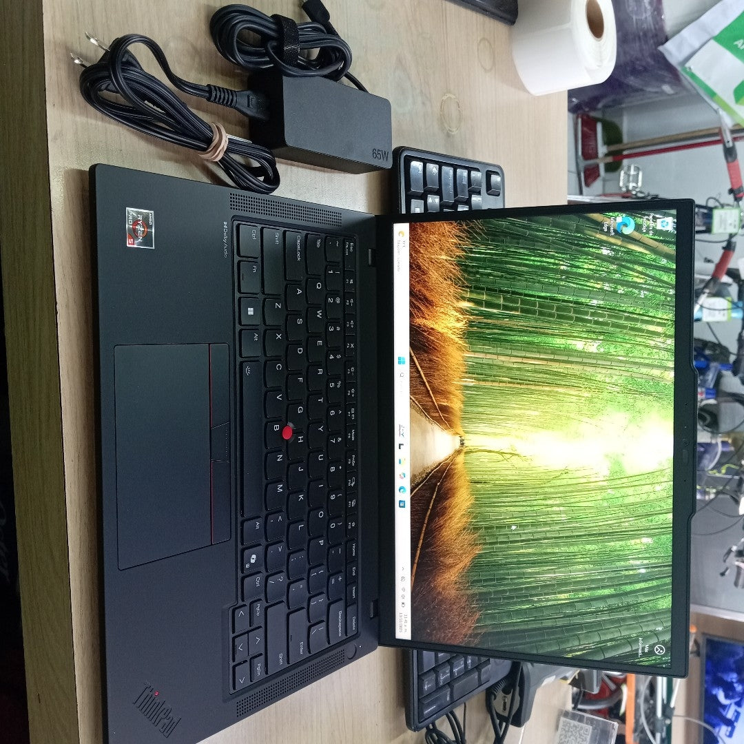 LAPTOP LENOVO THINKPAD T14 GEN 4 (2024) 512 GB SSD 16 GB RAM (SEMINUEVO)