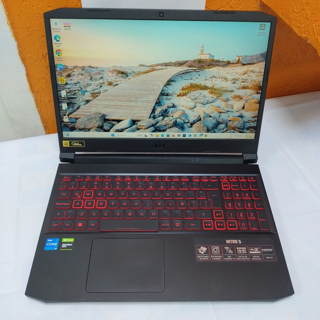 LAPTOP ACER NITRO 5 AN515-57-512P (2022) 512 GB SSD 8 GB RAM (SEMINUEVO)