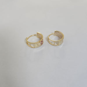 HUGGIES ORO 14K 2.6 (NUEVO)