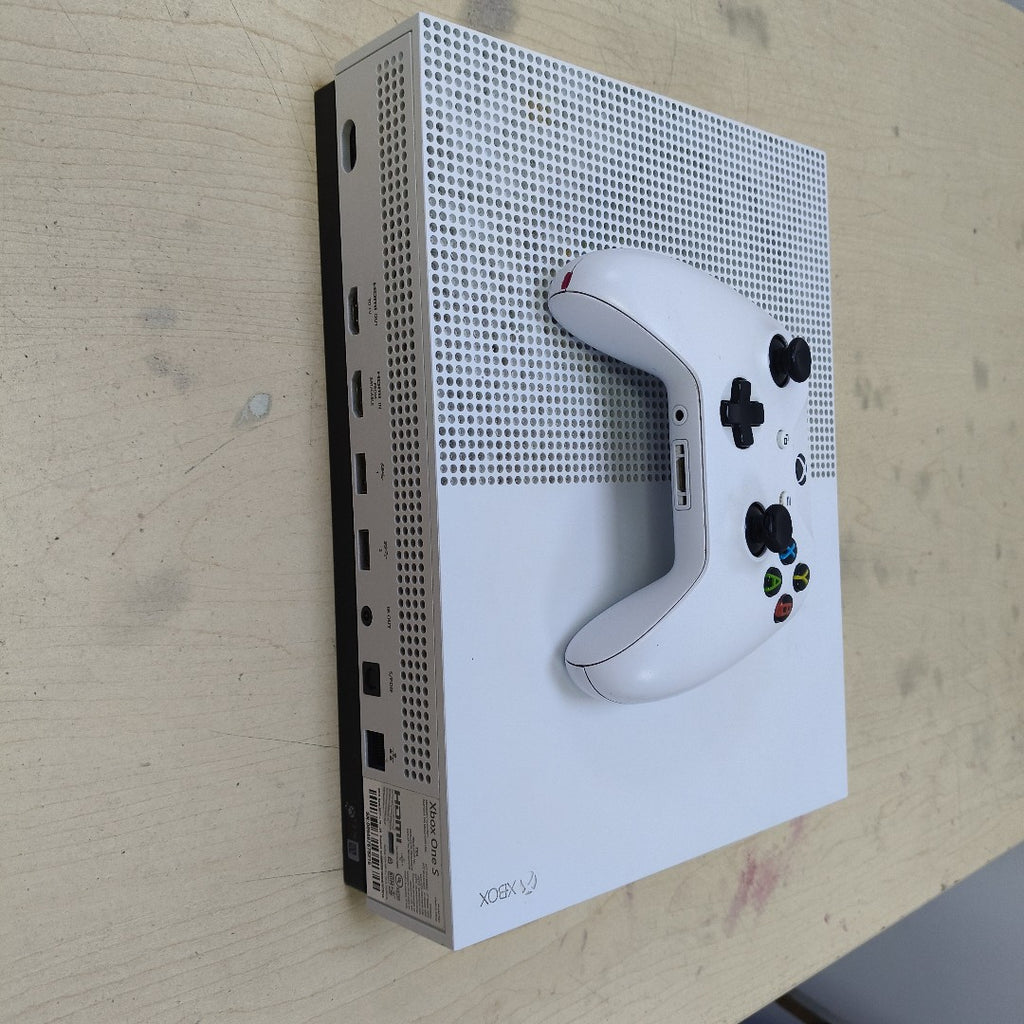CONSOLA DE VIDEOJUEGO MICROSOFT XBOX ONE S 1 TB (SEMINUEVO)