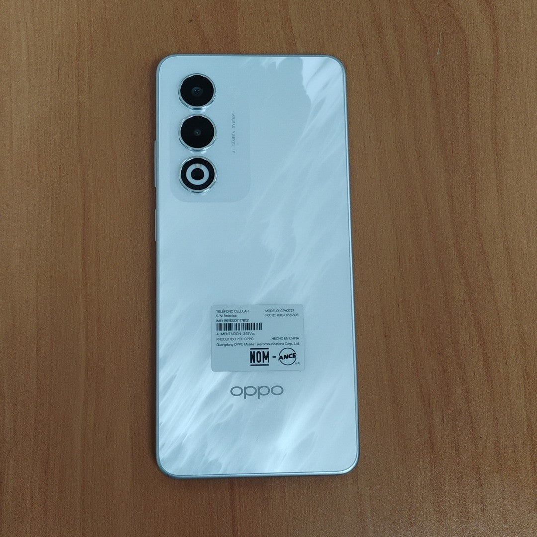 CELULAR OPPO  A5 CPH2727 (2025) 256 GB 4 GB RAM (SEMINUEVO)