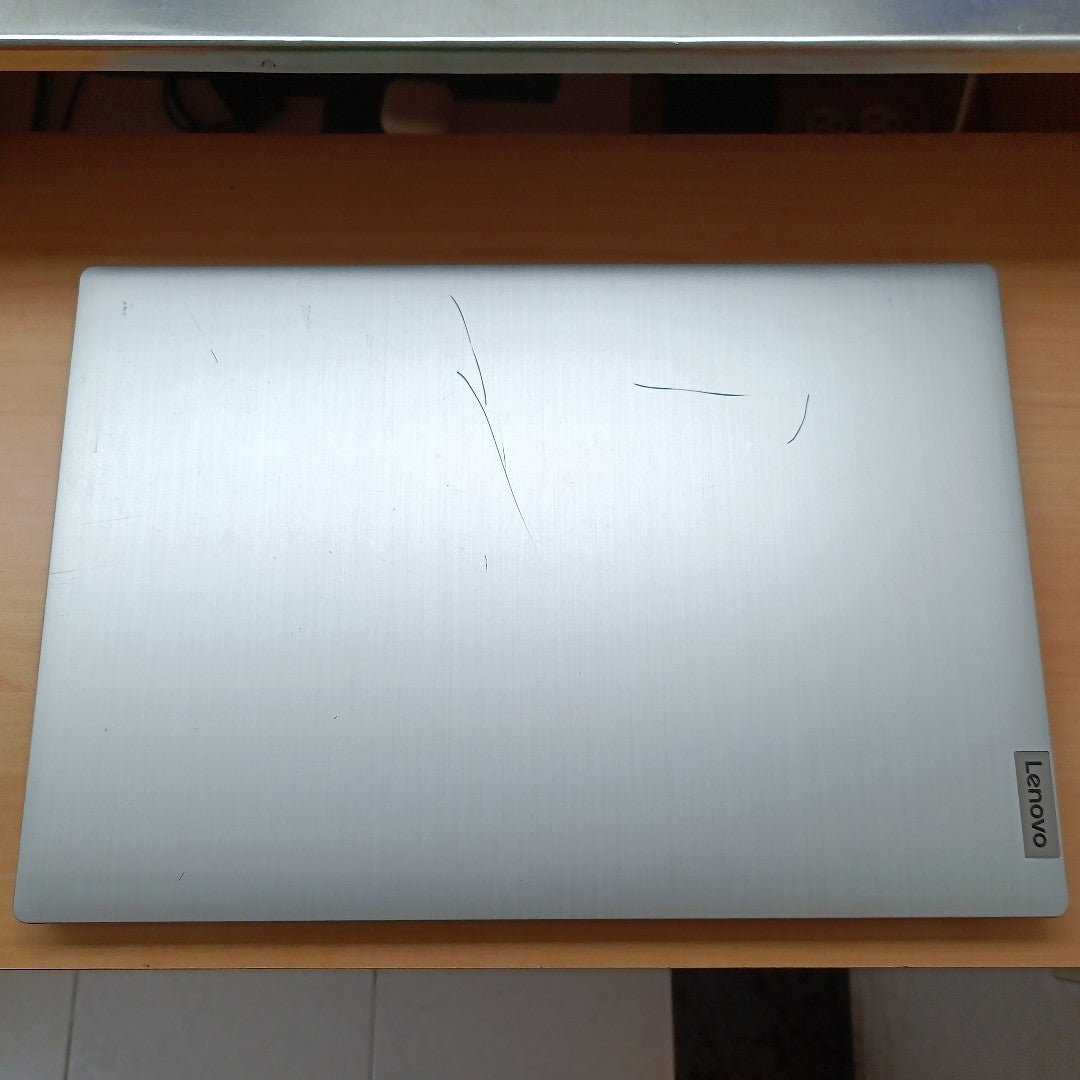 LAPTOP LENOVO IDEAPAD 3 15IML05 (2021) 1 TB 8 GB RAM (SEMINUEVO)