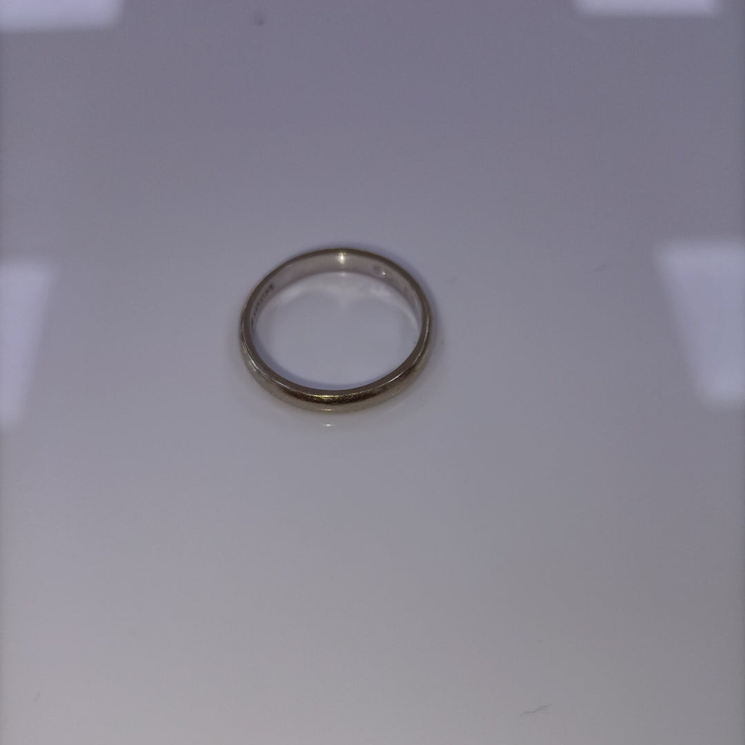 ARGOLLA. ORO BLANCO. 14 K 2.2 GRMS (SEMINUEVO)