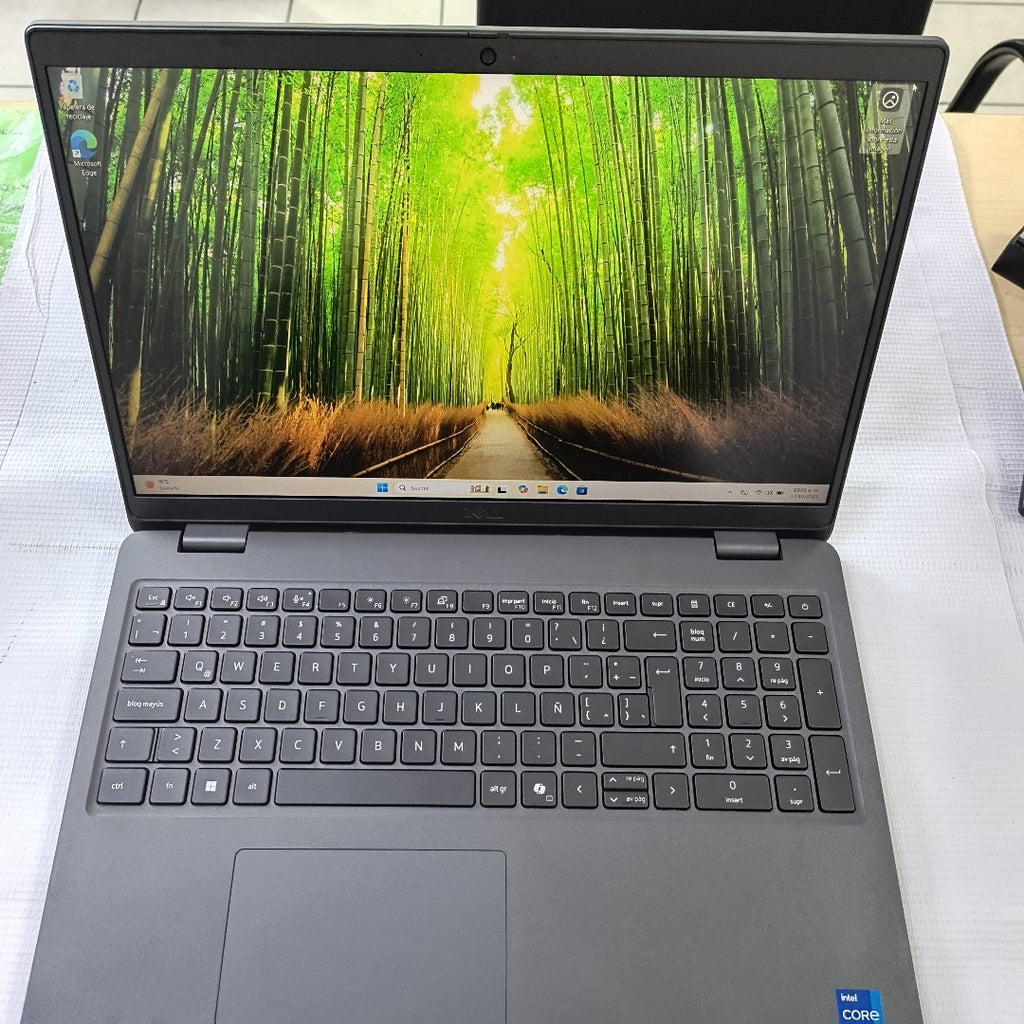 LAPTOP DELL LATITUDE 3550 (2025) 512 GB SSD 16 GB RAM (SEMINUEVO)