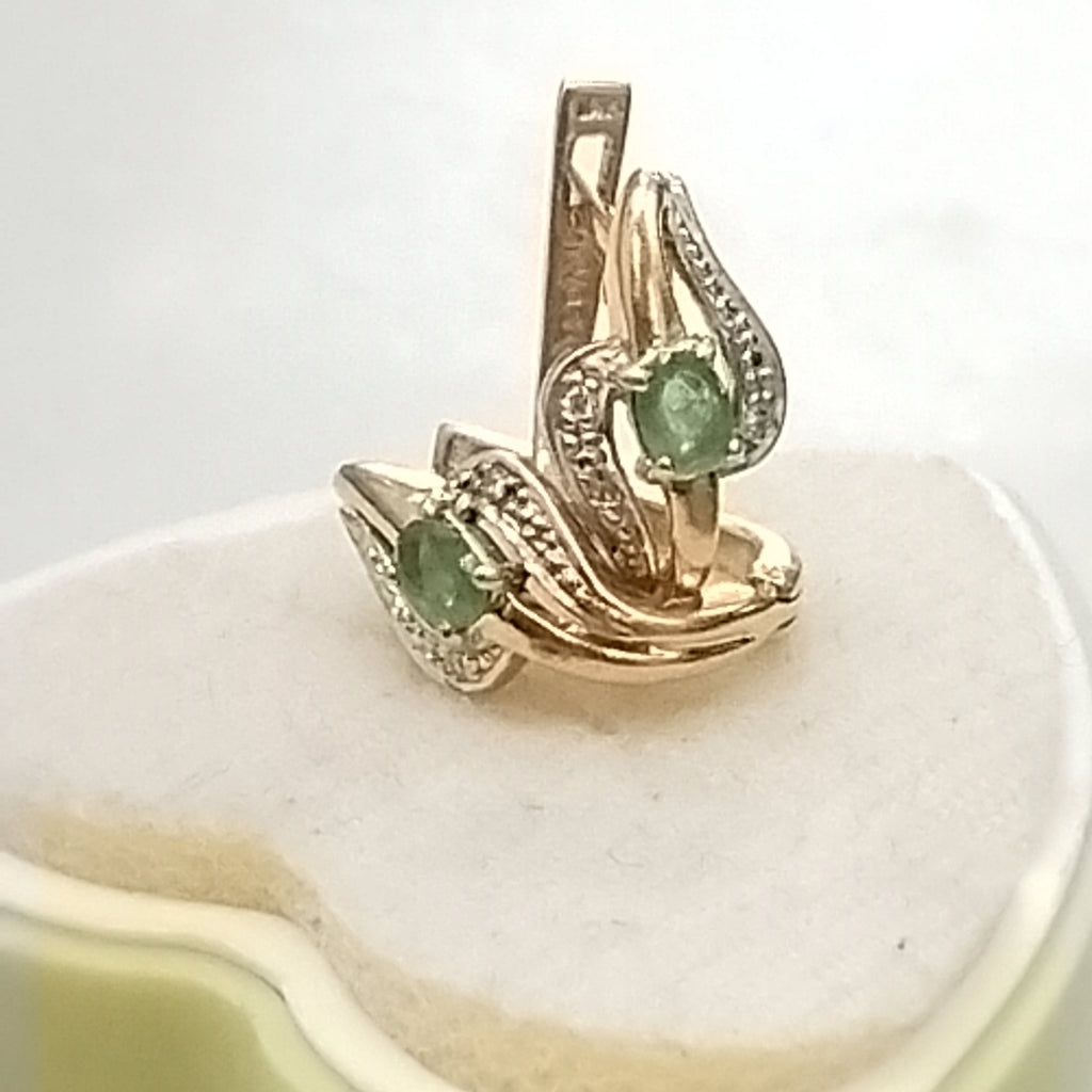 ARETES PAR. ORO. 14 K 3.3 GRMS (SEMINUEVO)