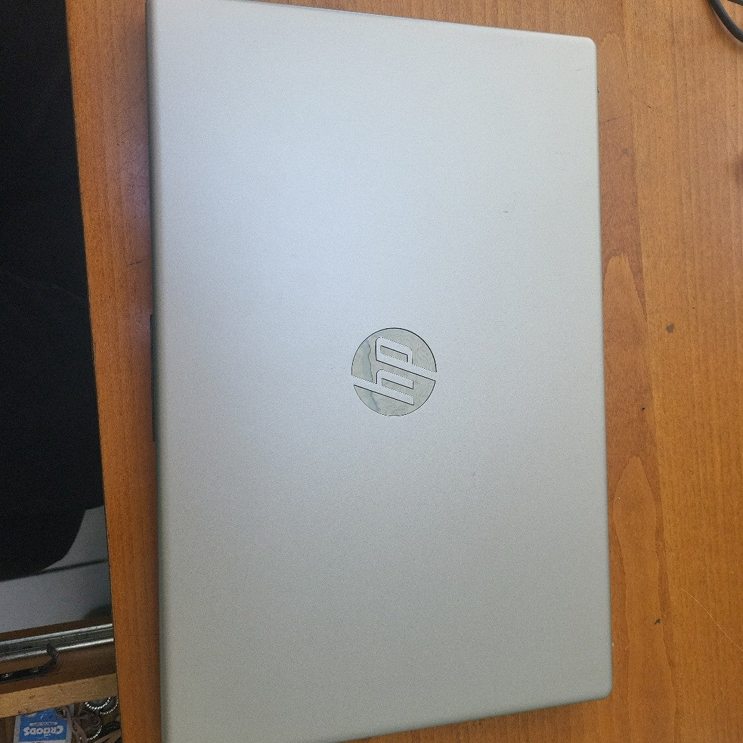 LAPTOP HP 15-FC0043LA (2024) 512 GB SSD 8 GB RAM