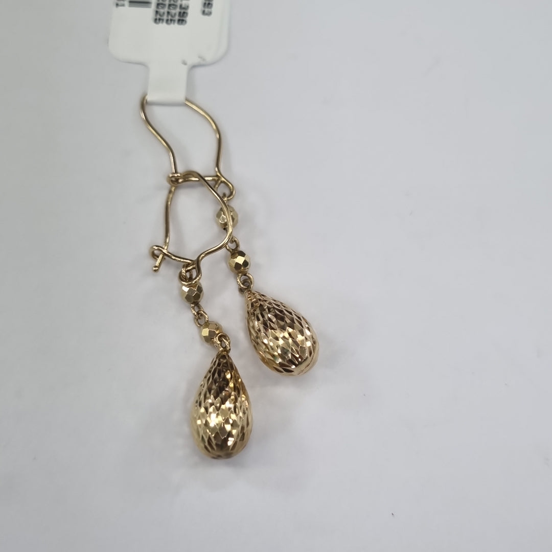 ARETES PAR. ORO. 14 K 1.9 GRMS (SEMINUEVO)