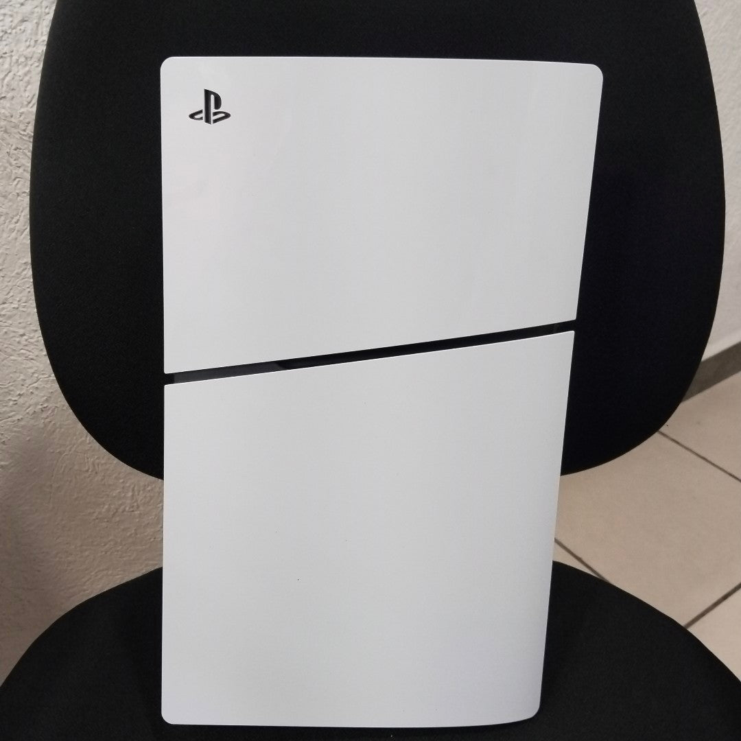 CONSOLA DE VIDEOJUEGO SONY PS5 DIGITAL 825 SSD (SEMINUEVO)
