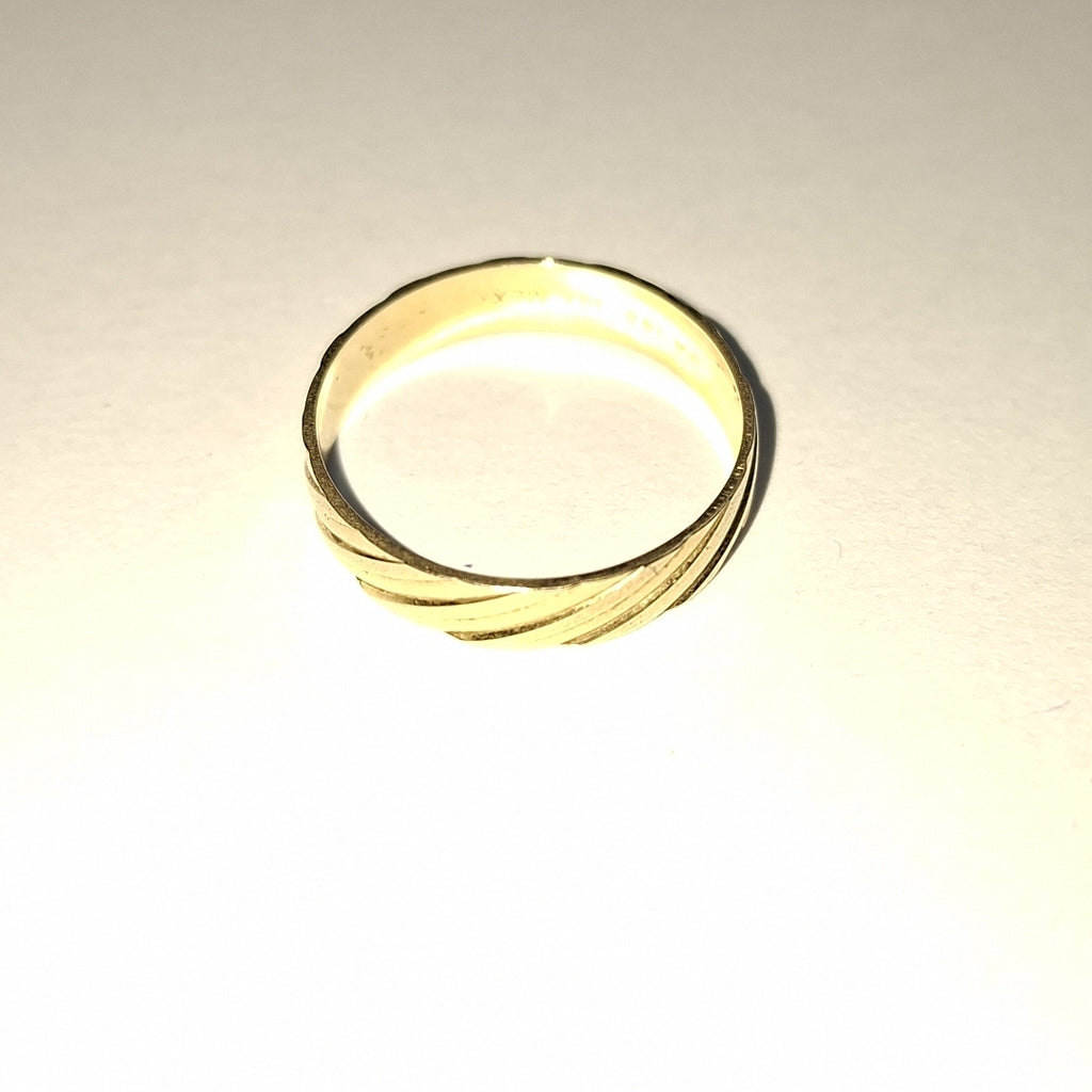 ARGOLLA. ORO. 10 K 1.4 GRMS (SEMINUEVO)