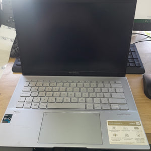 LAPTOP ASUS ZENBOOK 14 UX3402VA-KP555W (2023) 1 TB SSD 16 GB RAM (SEMINUEVO)