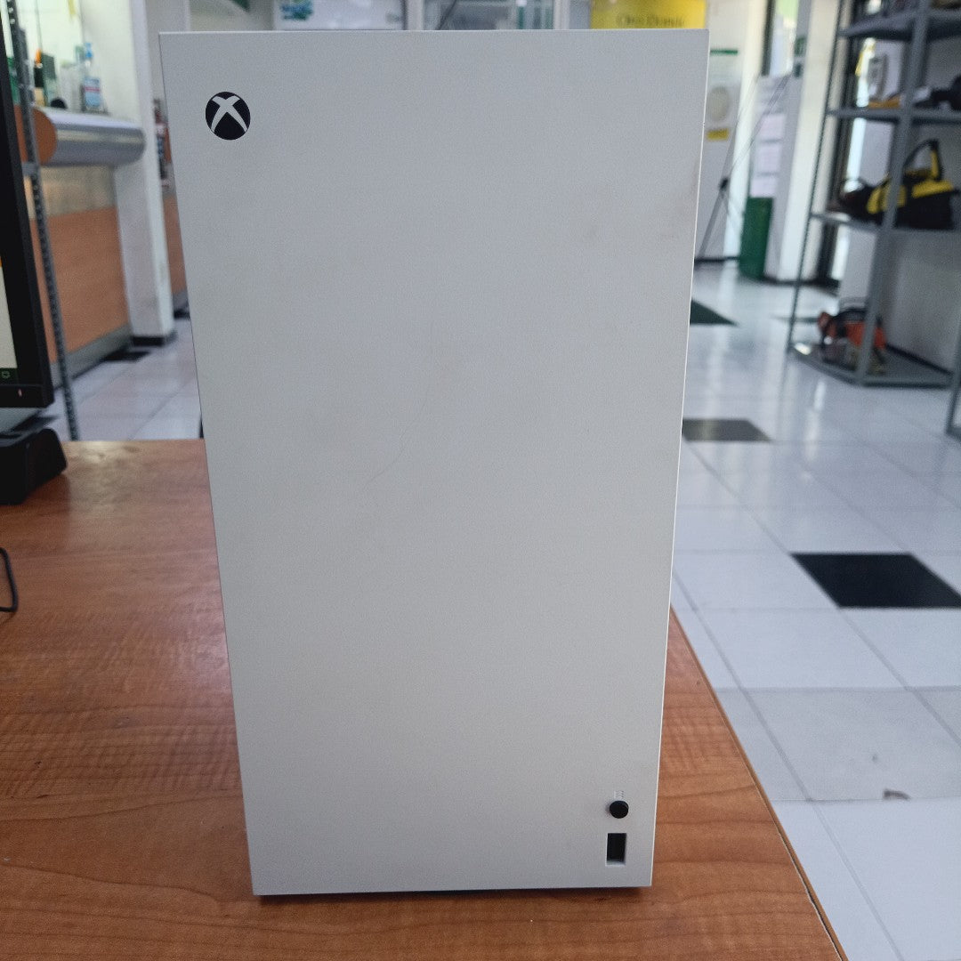 CONSOLA DE VIDEOJUEGO MICROSOFT XBOX SERIES X DIGITAL 1 TB SSD (SEMINUEVO)