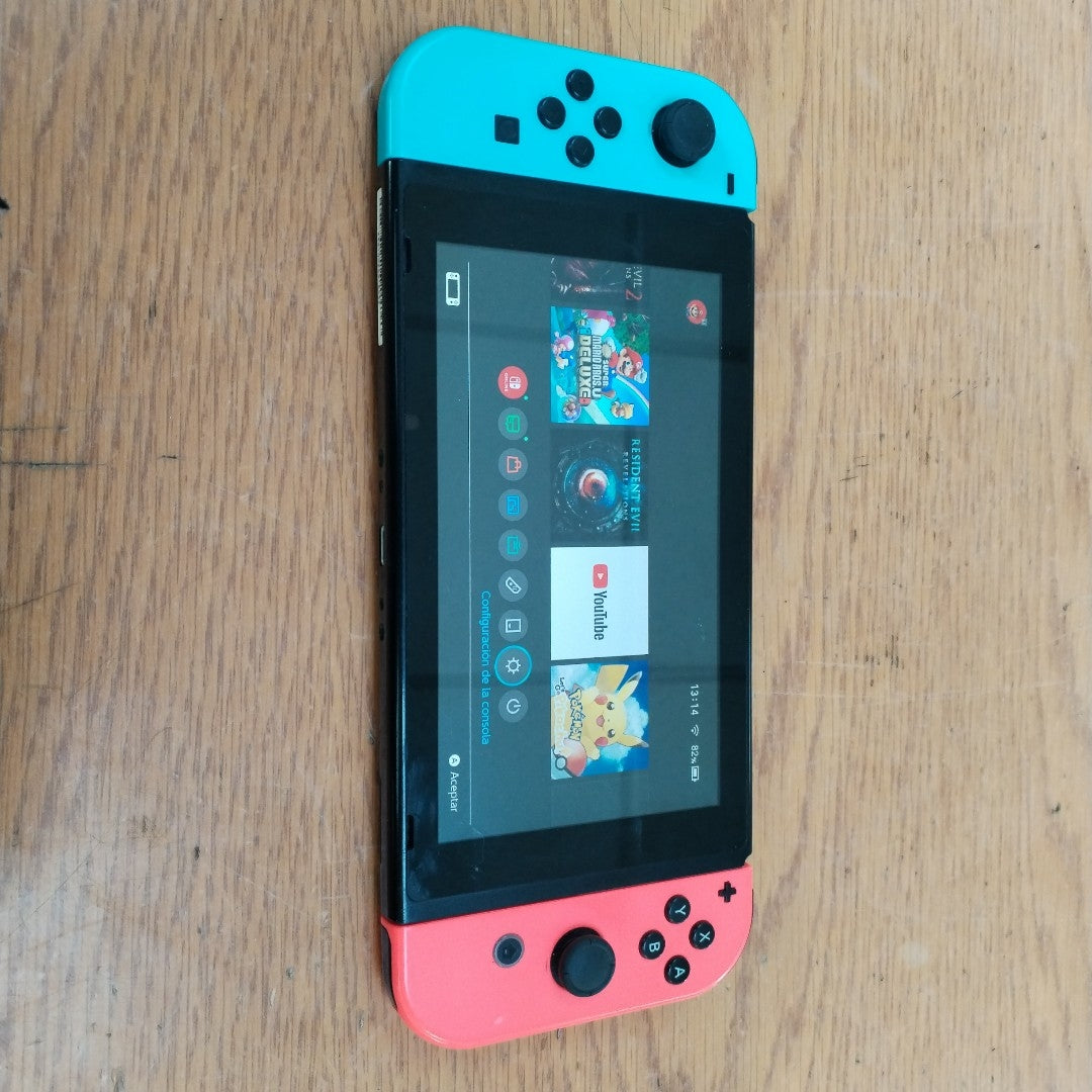 CONSOLA DE VIDEOJUEGO NINTENDO SWITCH 32 GB (SEMINUEVO)
