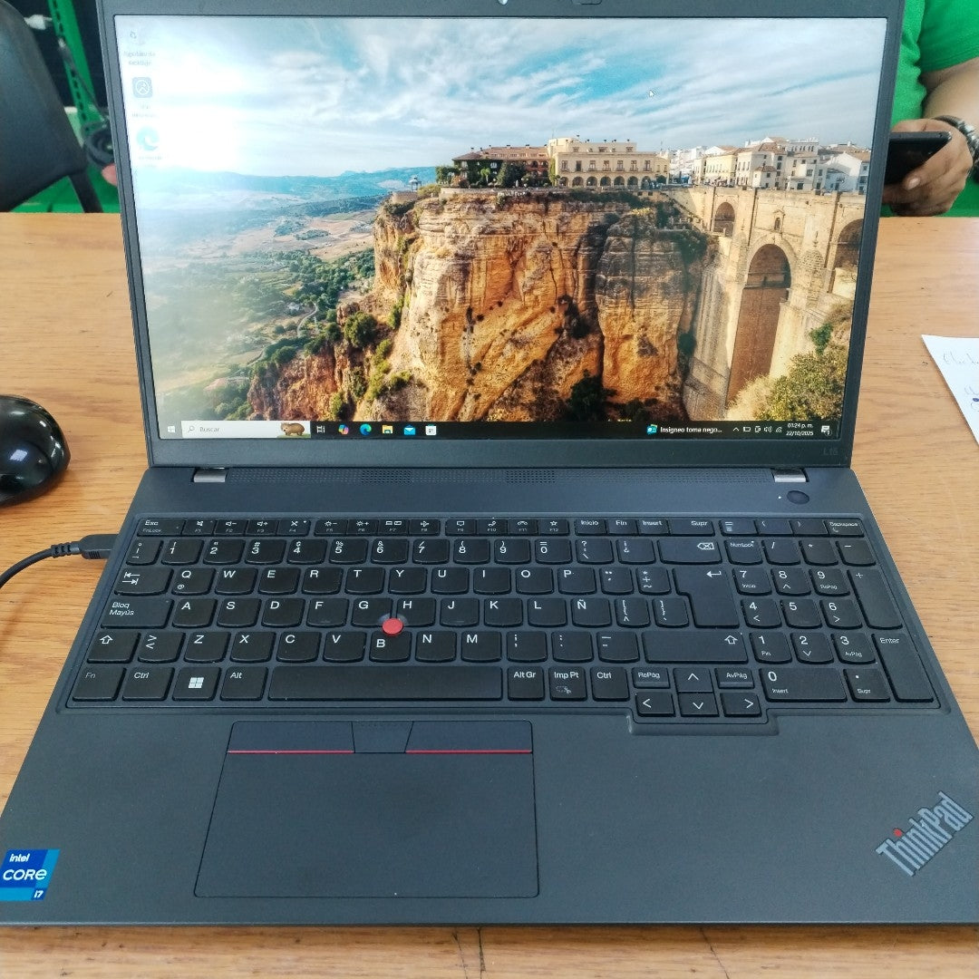 LAPTOP LENOVO THINKPAD L15 GEN 3 (2023) 1 TB SSD 16 GB RAM (SEMINUEVO)