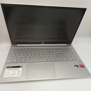 LAPTOP HP PAVILION 15-EH3002LA (2024) 512 GB SSD 16 GB RAM (SEMINUEVO)