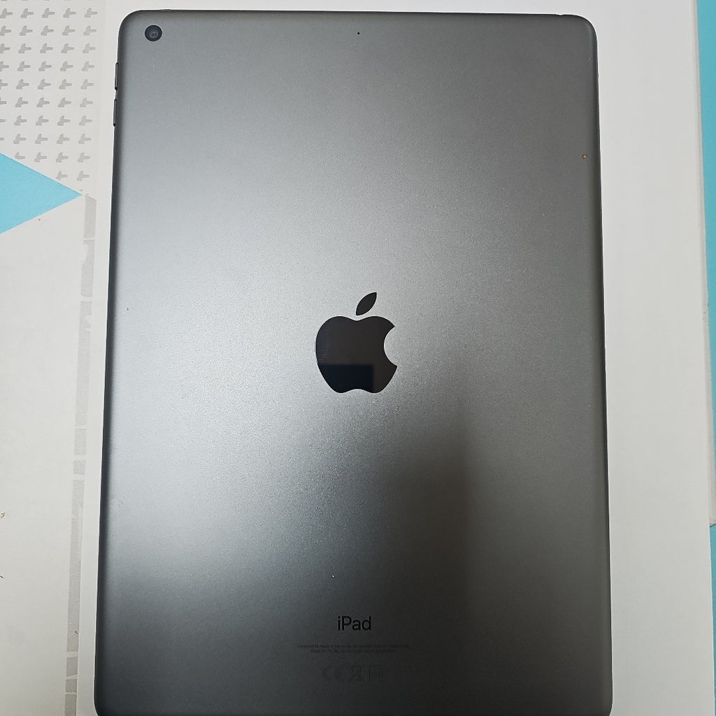 TABLETA APPLE IPAD 9 A2602 64 GB 3 GB RAM (SEMINUEVO)