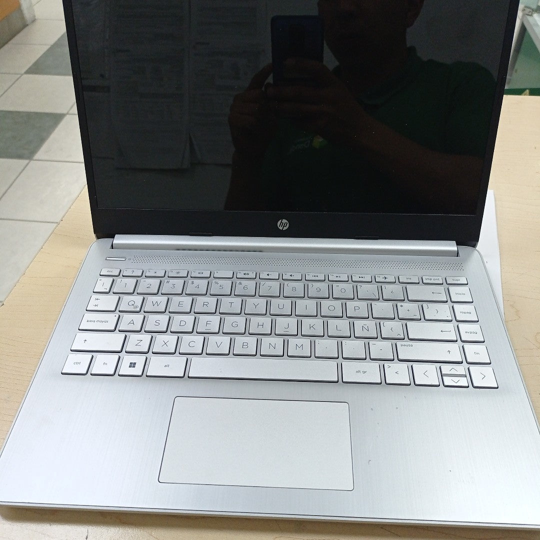 LAPTOP HP 14-FQ1004LA (2023) 512 GB SSD 8 GB RAM