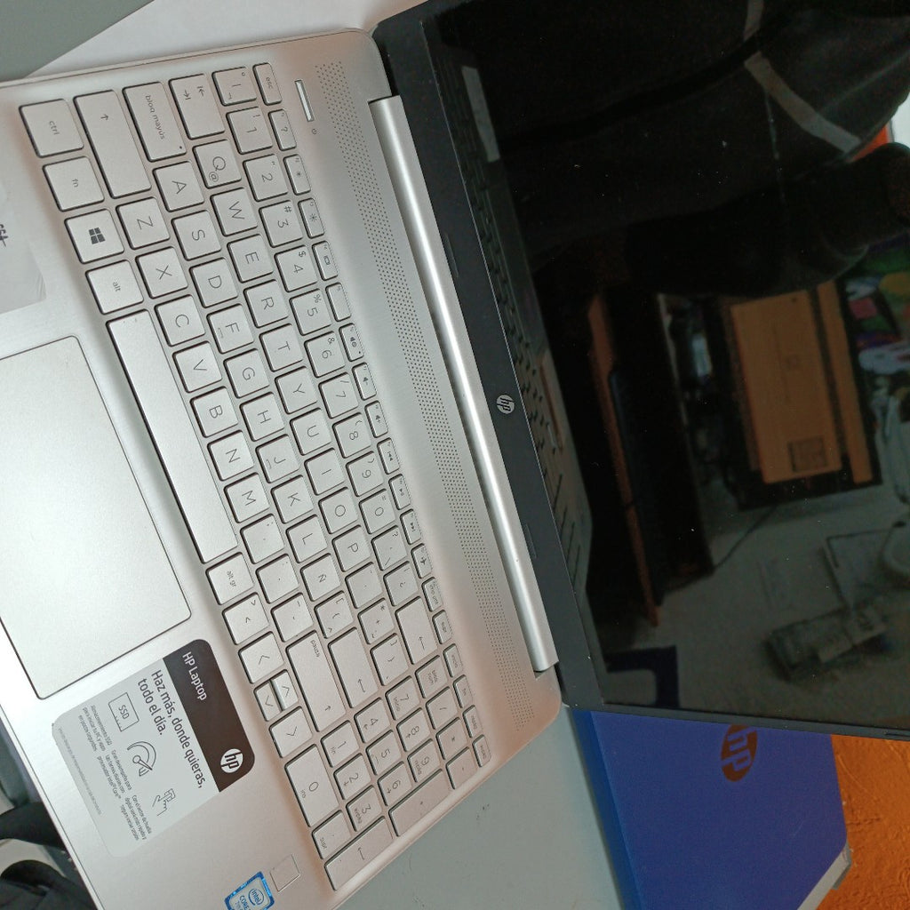 LAPTOP HP 15-DY0016LA (2023) 256 GB 12 GB RAM (SEMINUEVO)