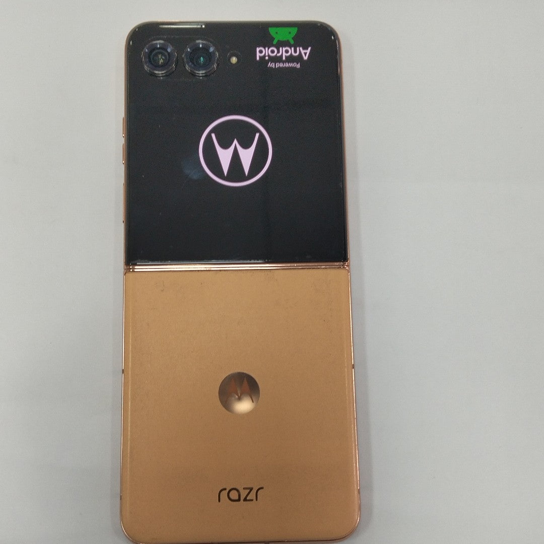 CELULAR MOTOROLA RAZR 50 5G XT2451-3 (2024) 512 GB 12 GB RAM (SEMINUEVO)