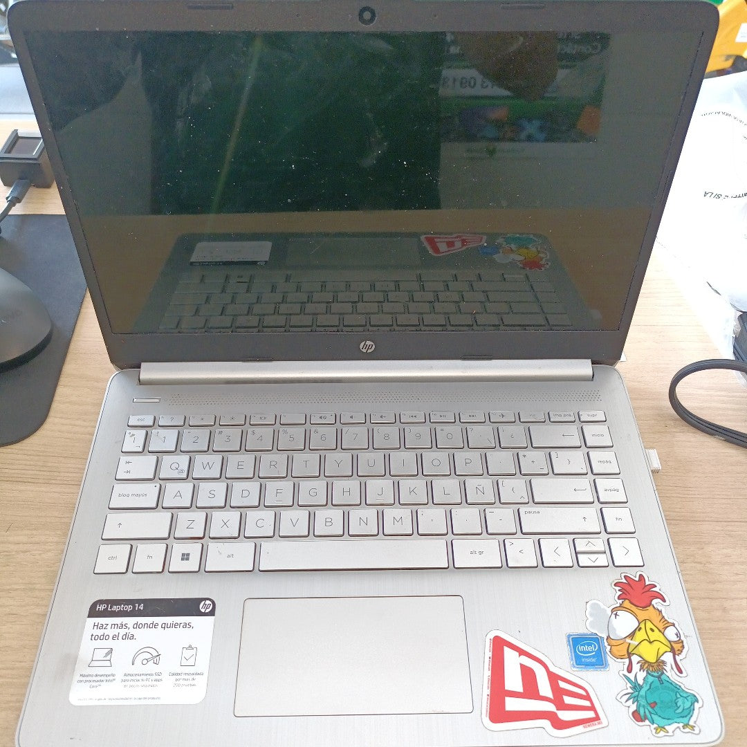 LAPTOP HP 14-DQ0527LA (2023) 256 GB SSD 8 GB RAM (SEMINUEVO)