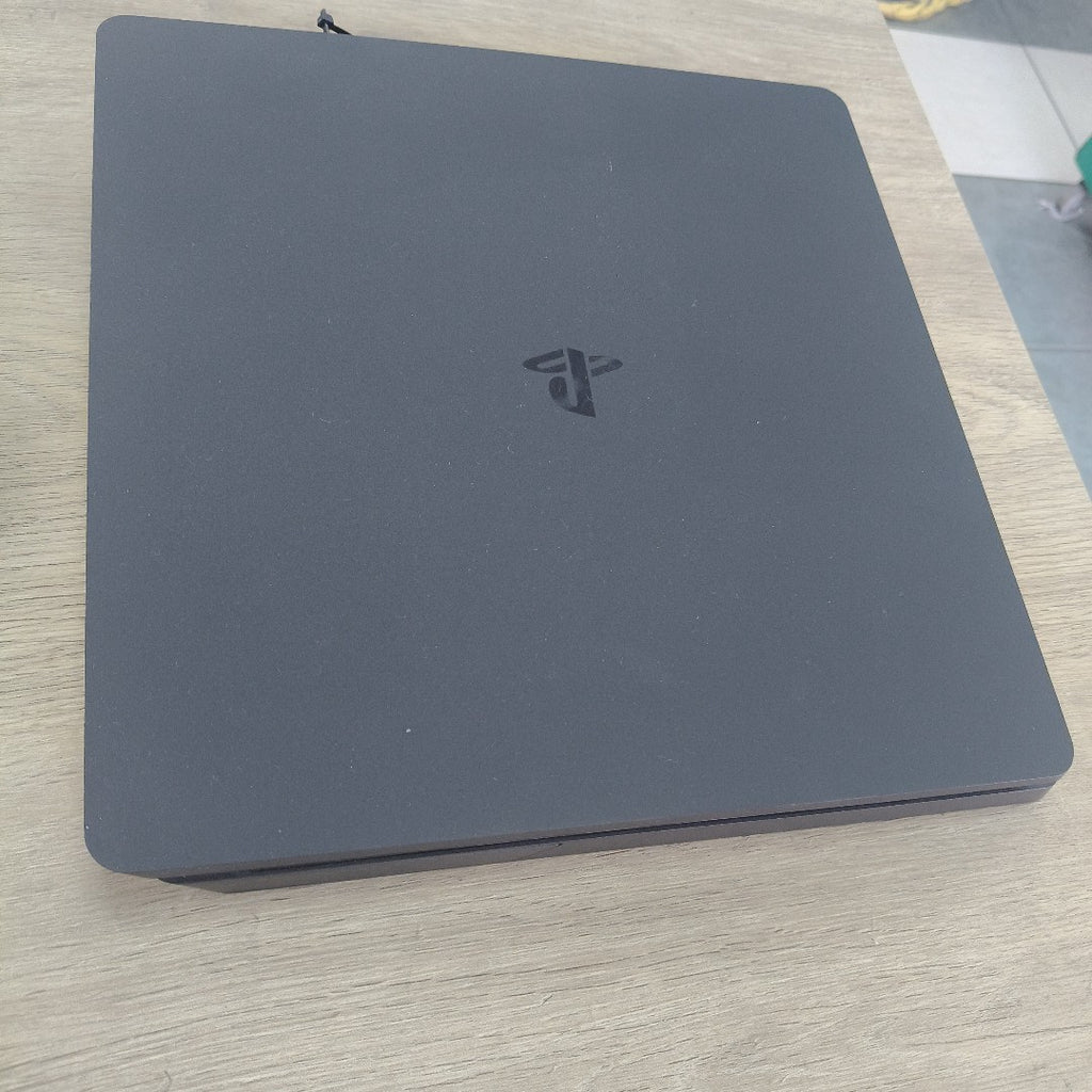 CONSOLA DE VIDEOJUEGO SONY PS4 SLIM 1 TB (SEMINUEVO)