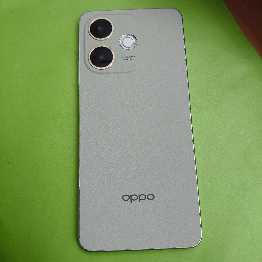 CELULAR OPPO  A5 PRO CPH2711 (2025) 256 GB 8 GB RAM (SEMINUEVO)