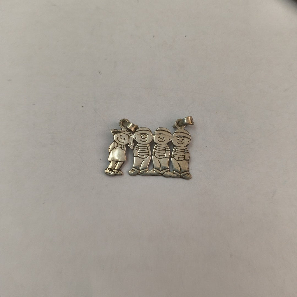 DIJE. PLATA. 7.6 GRMS (SEMINUEVO)