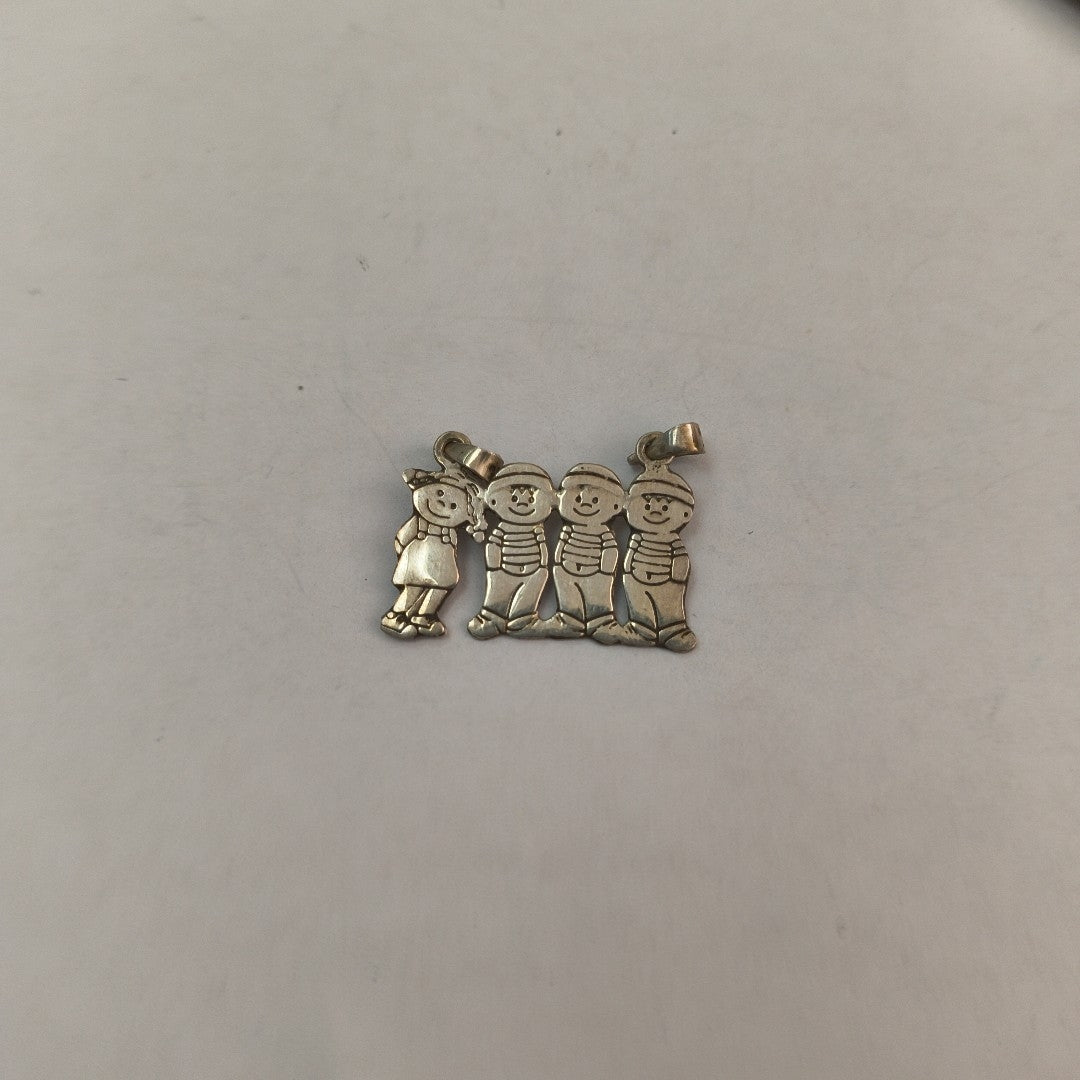 DIJE. PLATA. 7.6 GRMS (SEMINUEVO)