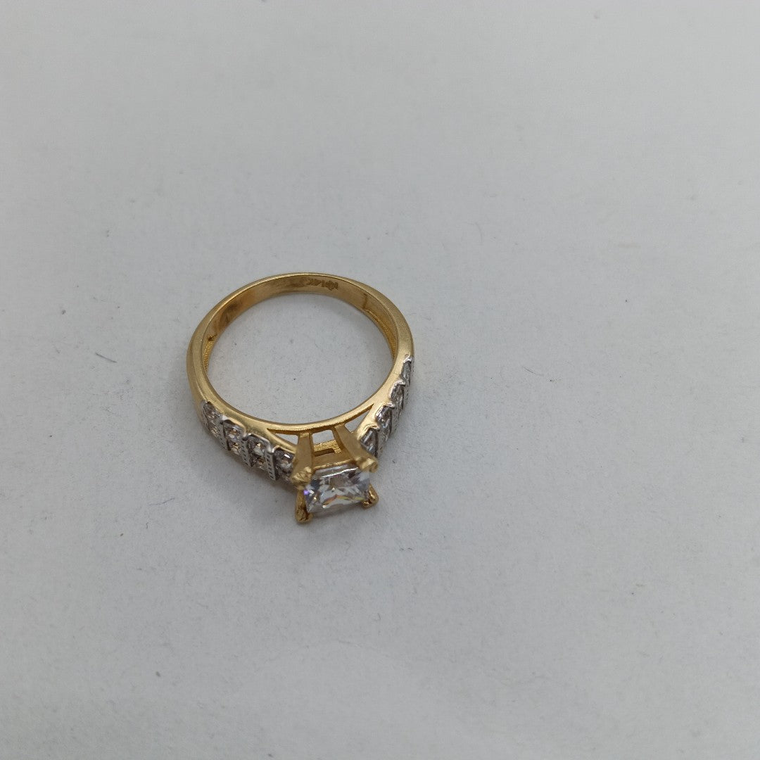 SOLITARIO. ORO. 14 K 3.8 GRMS (SEMINUEVO)