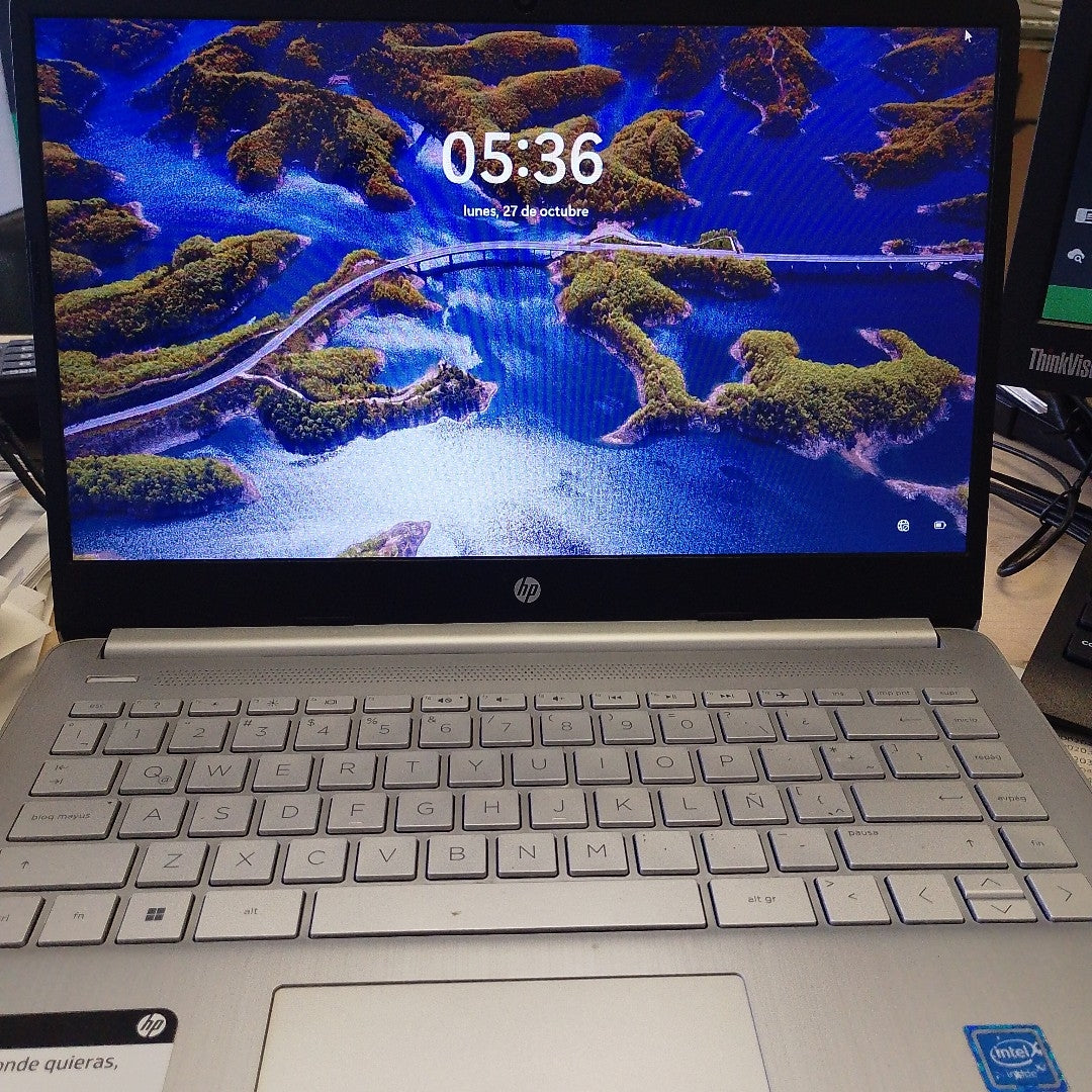 LAPTOP HP 14-DQ0527LA (2024) 256 GB SSD 8 GB RAM (SEMINUEVO)